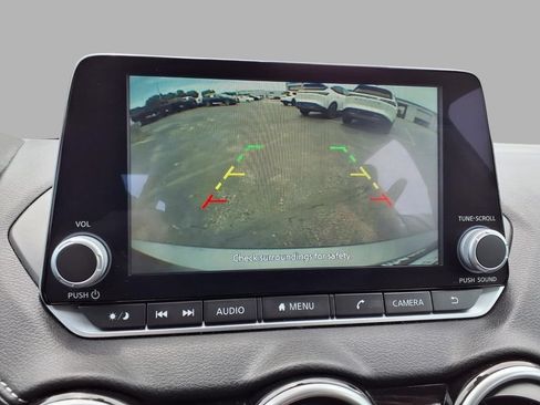 Used 2024 Nissan Sentra SV FWD image 7