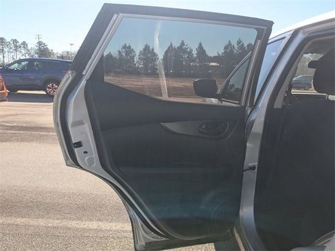 Used 2021 Nissan Rogue Sport S image 24