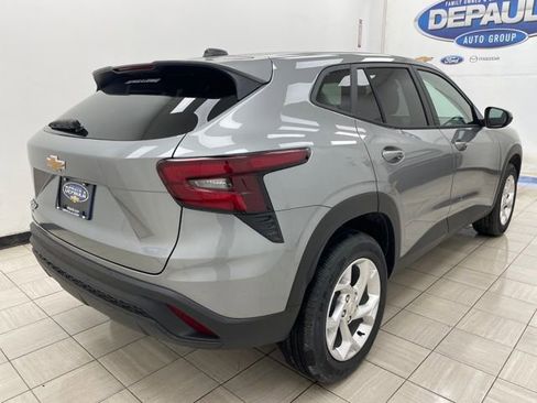 New 2026 Chevrolet Trax LS w/ LS Convenience Package FWD image 20
