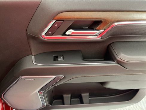 Used 2024 Chevrolet Silverado 3500 High Country w/ Technology Package image 13