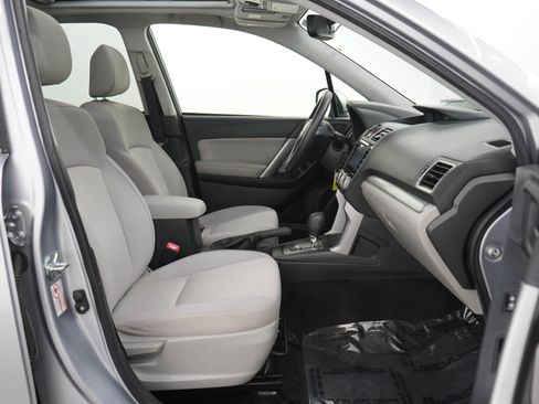 Used 2016 Subaru Forester 2.5i Premium w/ All-Weather Package AWD/4WD image 11