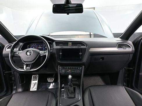 Used 2019 Volkswagen Tiguan SEL Premium R-Line FWD image 24