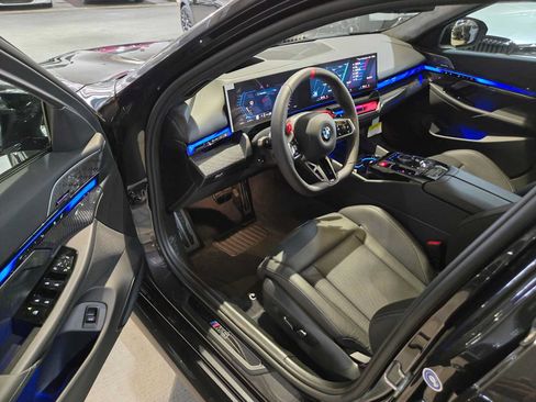 New 2027 BMW M5 Touring AWD/4WD image 21