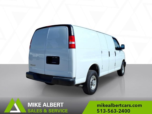 Used 2019 Chevrolet Express 2500 w/ Driver Convenience Package RWD image 7