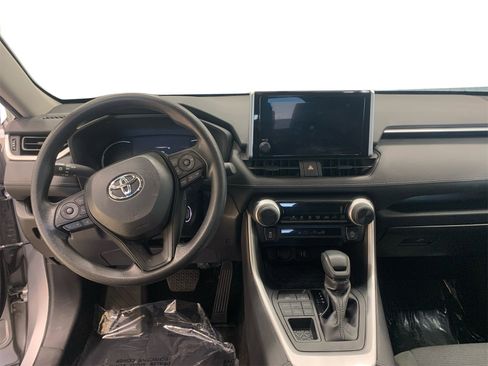 Used 2024 Toyota RAV4 LE image 19