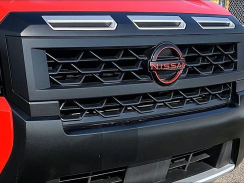 Used 2025 Nissan Frontier PRO-4X w/ Interior Protection Package image 39