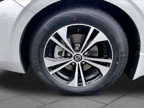 Used 2022 Nissan Sentra SV FWD image 11