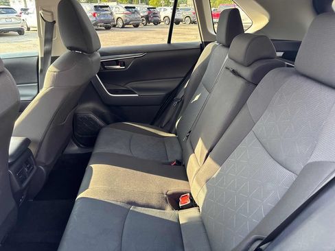 Used 2025 Toyota RAV4 XLE AWD/4WD image 15