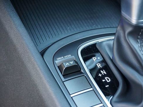 Used 2025 Hyundai Kona SEL image 17