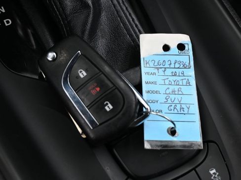 Used 2019 Toyota C-HR LE FWD image 26