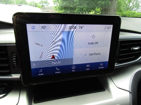 Used 2022 Ford Explorer XLT AWD/4WD image 14