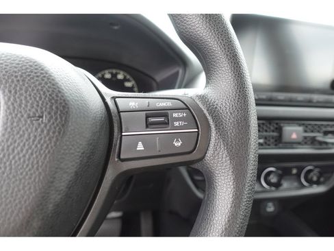 Used 2025 Honda HR-V LX image 15