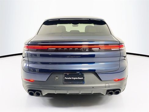 Certified 2026 Porsche Cayenne Coupe image 8
