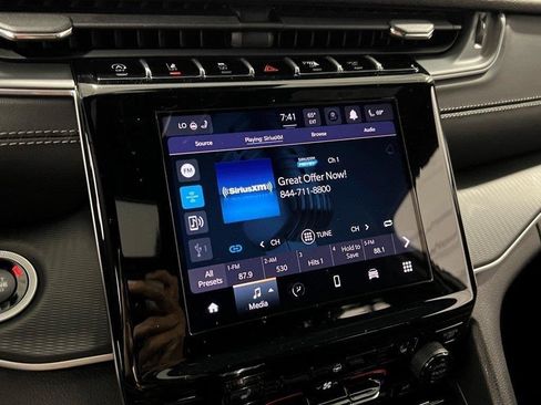 New 2025 Jeep Grand Cherokee L Laredo w/ Luxury Tech Group I image 30