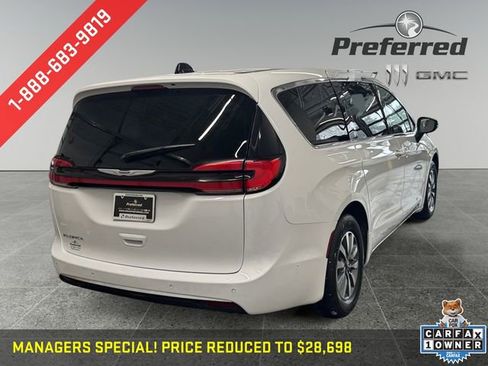 Used 2024 Chrysler Pacifica Limited FWD image 19