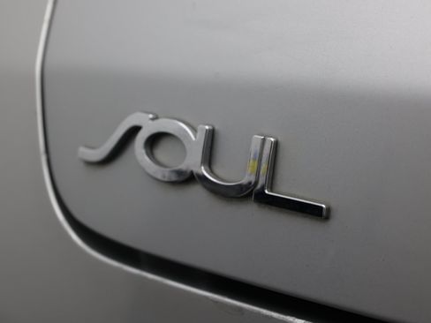 Used 2021 Kia Soul LX FWD image 10