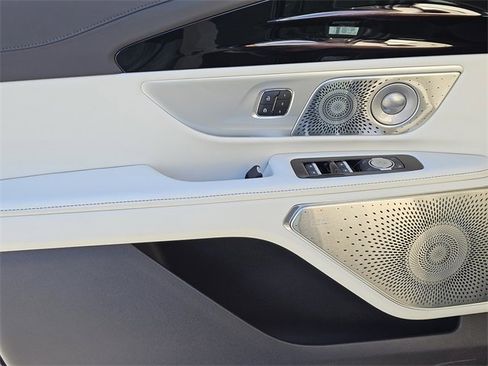 Certified 2024 Lincoln Nautilus Black Label w/ Jet Appearance Package (87T) image 23