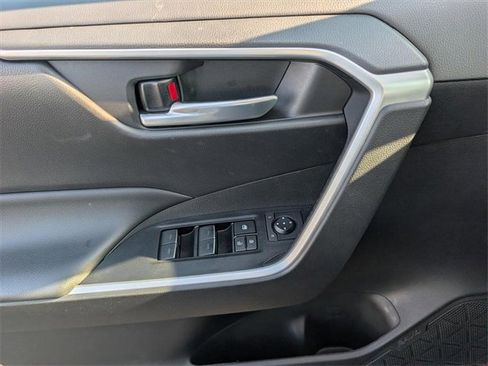 Used 2023 Toyota RAV4 XLE Premium image 15