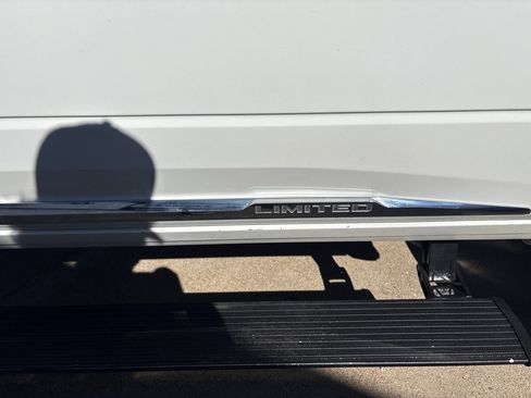 Used 2018 RAM 3500 Laramie Longhorn image 24