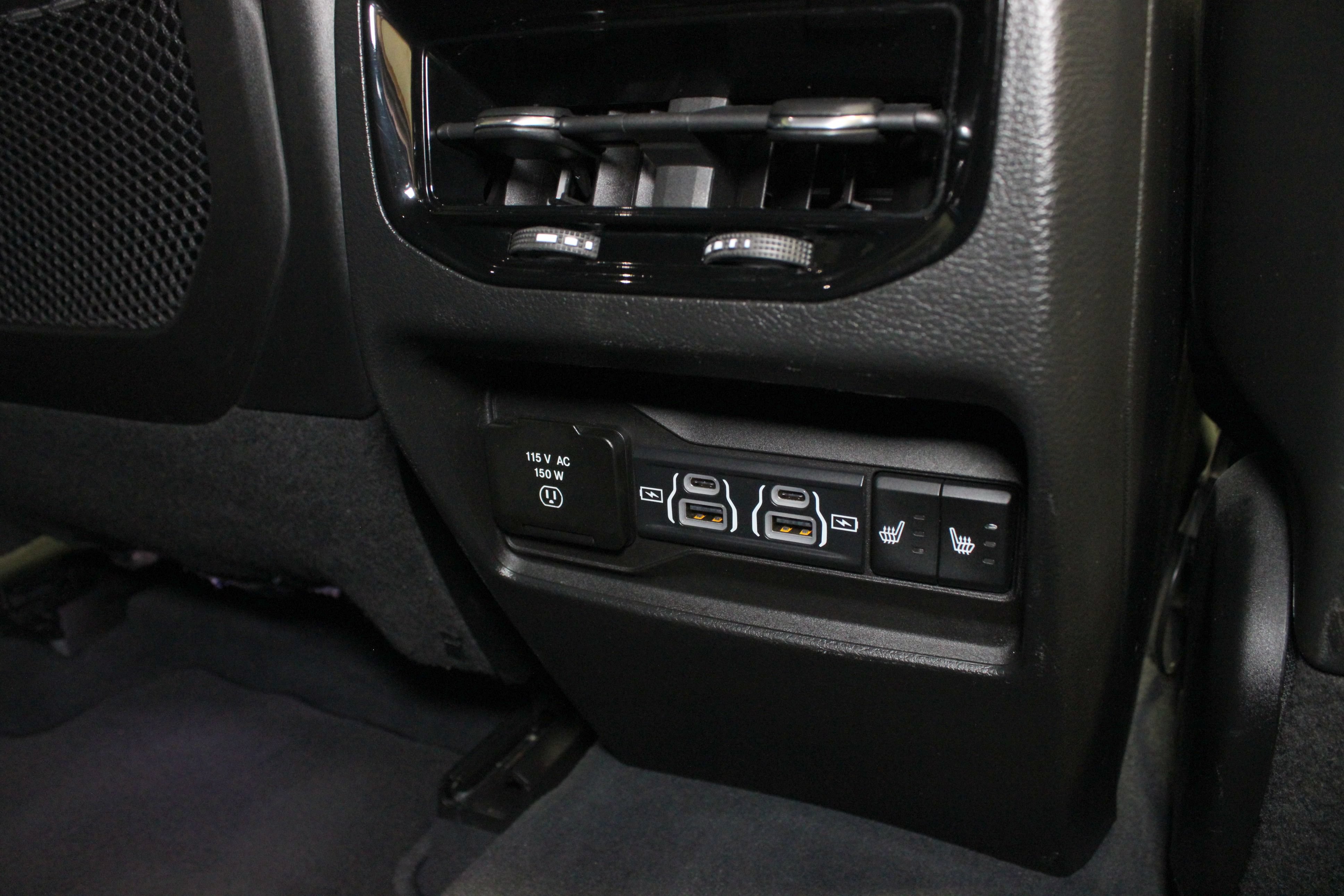 Used 2023 Jeep Grand Cherokee Overland AWD/4WD image 16