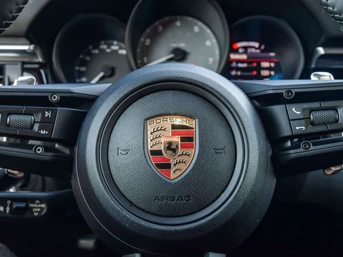 Used 2024 Porsche Macan S AWD/4WD image 32
