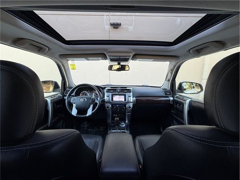 Used 2016 Toyota 4Runner Limited AWD/4WD image 18