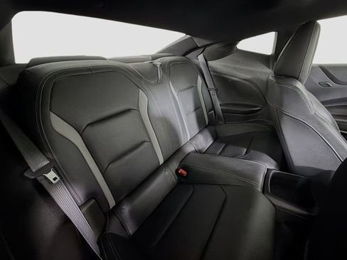 Used 2018 Chevrolet Camaro SS RWD image 24