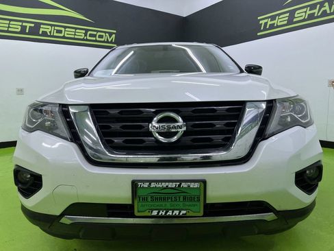 Used 2017 Nissan Pathfinder Platinum w/ Midnight Edition Package AWD/4WD image 3