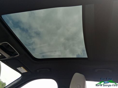 Used 2020 Land Rover Range Rover Velar S image 23