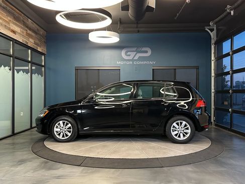 Used 2016 Volkswagen Golf S FWD image 6