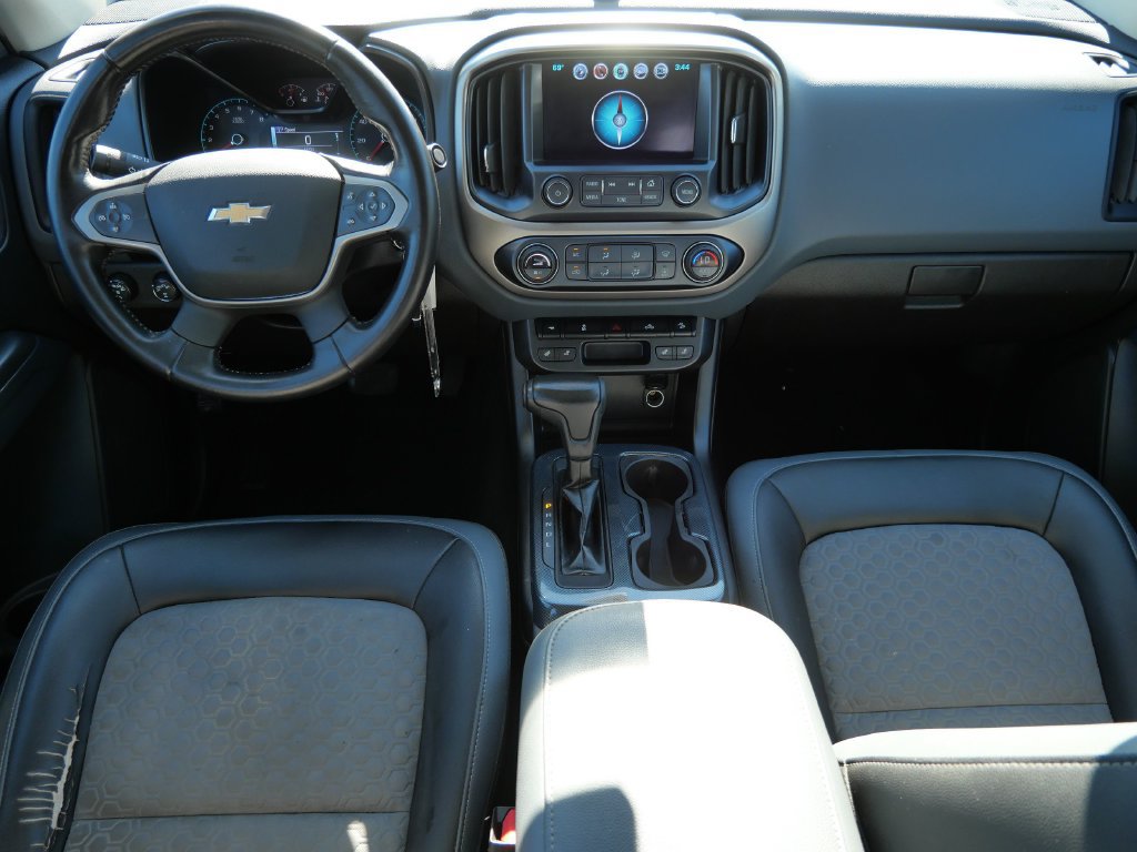 Used 2018 Chevrolet Colorado Z71 AWD/4WD image 16