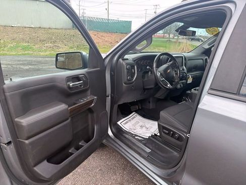 Used 2022 Chevrolet Silverado 1500 LT AWD/4WD image 9