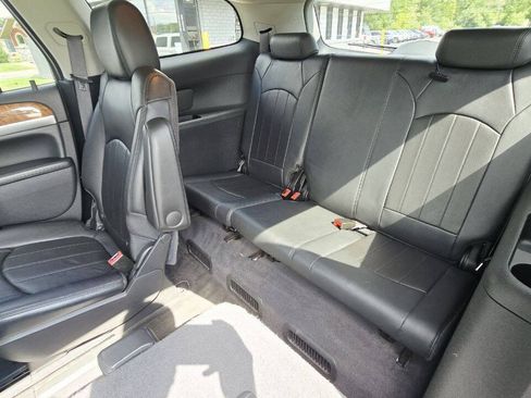 Used 2011 Buick Enclave CXL FWD image 12