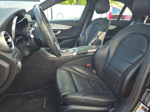 Used 2019 Mercedes-Benz C 300 Sedan w/ Premium Package image 7