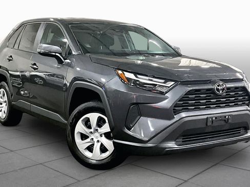 Used 2025 Toyota RAV4 LE AWD/4WD image 3