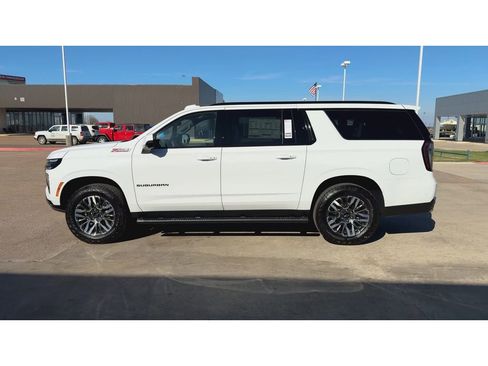 New 2026 Chevrolet Suburban Z71 w/ Z71 Off-Road Package AWD/4WD image 5