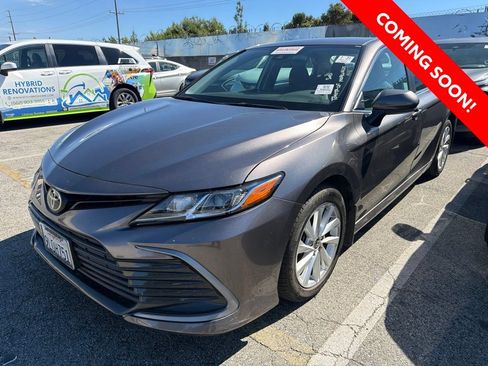 Used 2024 Toyota Camry LE FWD image 2