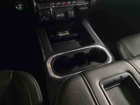 Used 2019 GMC Sierra 1500 SLT w/ SLT Premium Package RWD image 26