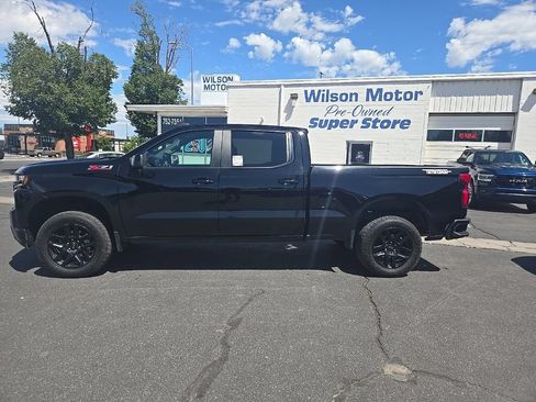 Used 2022 Chevrolet Silverado 1500 LT Trail Boss w/ Safety Package AWD/4WD image 9