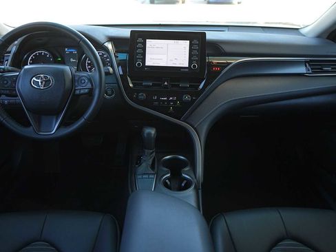 Used 2023 Toyota Camry SE w/ Convenience Package image 10