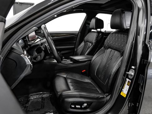 Used 2019 BMW 540i w/ M Sport Package RWD image 48
