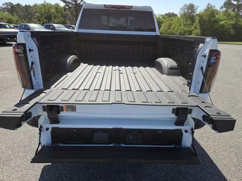 New 2026 GMC Sierra 2500 AT4X w/ LPO, Black Badging Package image 26