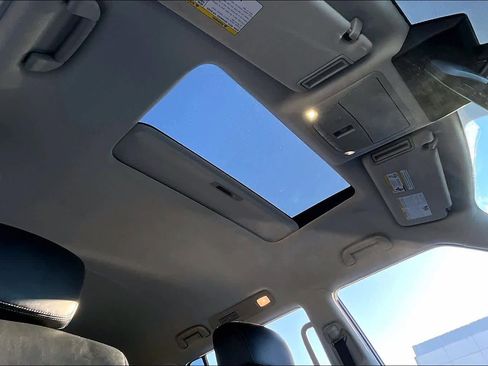 Used 2022 Nissan Armada Platinum w/ Captain's Chairs Package image 13