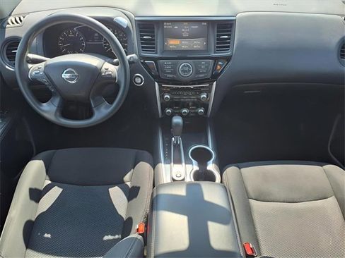 Used 2020 Nissan Pathfinder S image 16