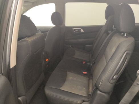 Used 2019 Nissan Pathfinder S FWD image 18
