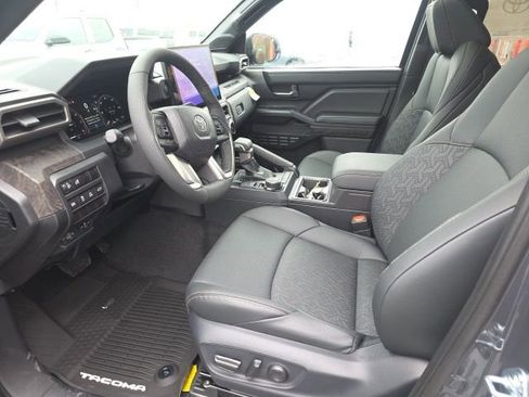 New 2026 Toyota Tacoma Limited AWD/4WD image 8