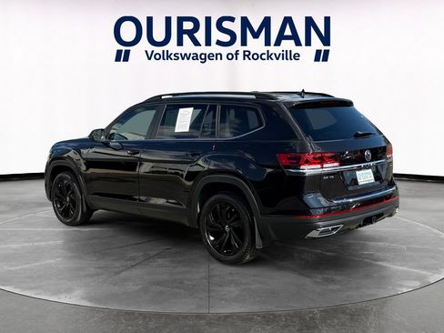 Used 2023 Volkswagen Atlas SE w/ Black Wheel Package AWD/4WD image 4