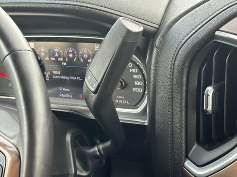 Used 2020 Chevrolet Silverado 2500 High Country w/ Z71 Off-Road Package AWD/4WD image 21