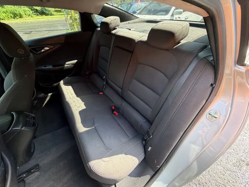 Used 2018 Chevrolet Malibu LT FWD image 29