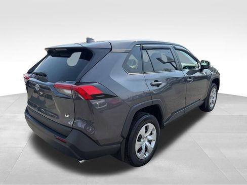 Used 2022 Toyota RAV4 LE image 5